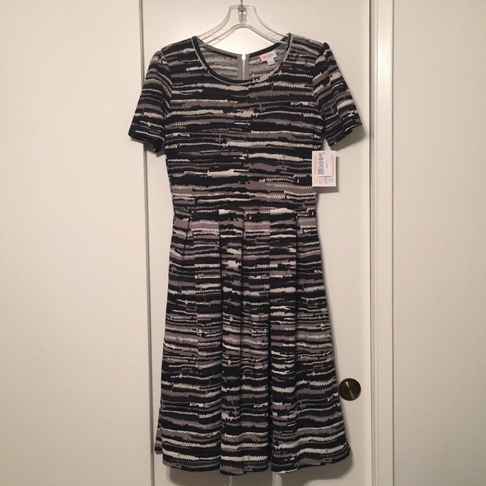 BNWT Large Lularoe Amelia